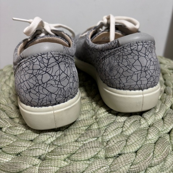 Ecco Soft 7 Nubuck Chic Grey Mosaic Lace Up Comfort Sneakers NWOB - Picture 9 of 12